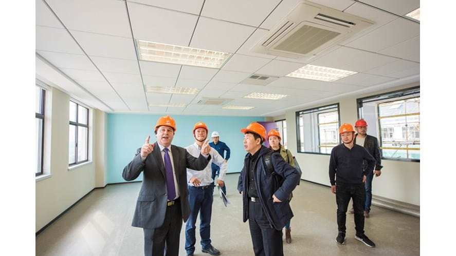 教育学监Kevin先生实地检查学校施工建设 - Mr-Kevin-the-Education-Supervisor-inspected-the-school-construction-on-site